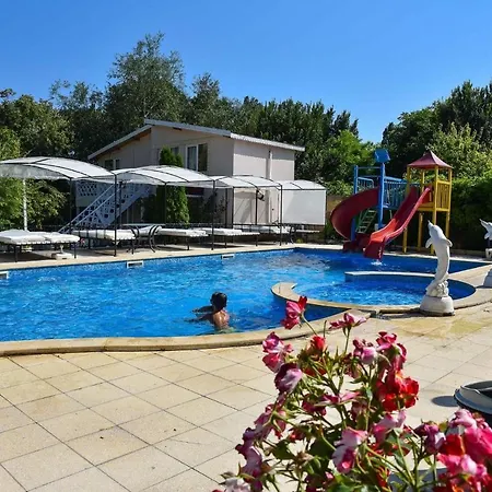 Devora 1 & Bar & Restaurant 瓦爾納