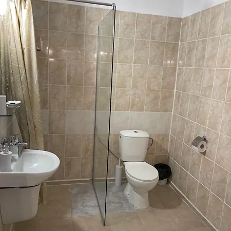 Devora 1 & Bar & Restaurant 公寓