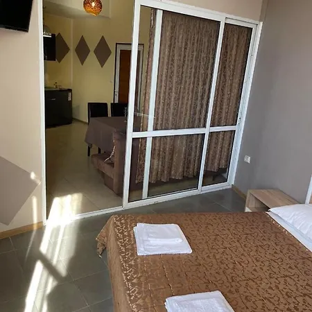 アパート Devora 1 & Bar & Restaurant ヴァルナ