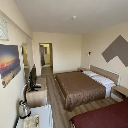 Devora 1 & Bar & Restaurant Apartment Warna