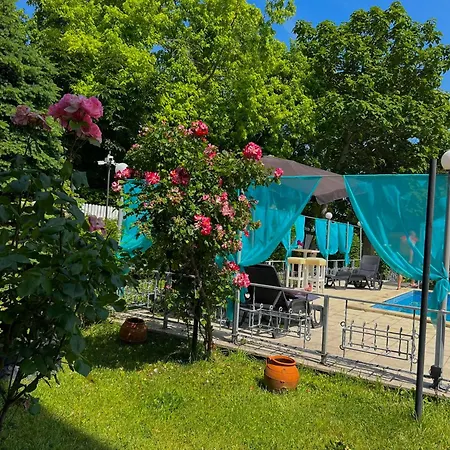 Lägenhet Devora 1 & Bar & Restaurant