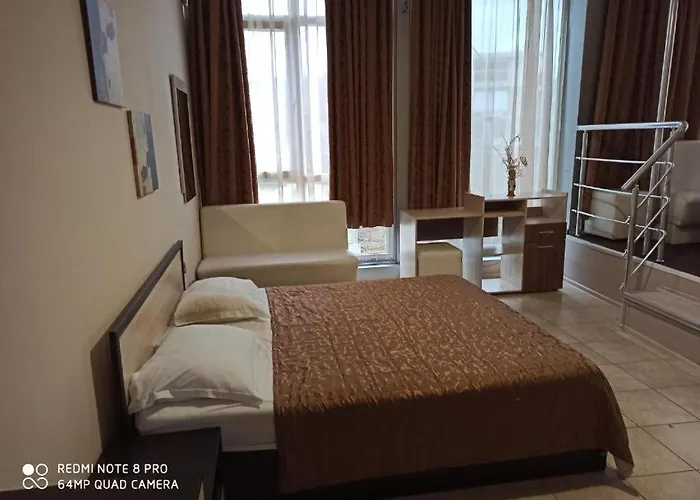 Devora 1 & Bar & Restaurant Апартаменты *