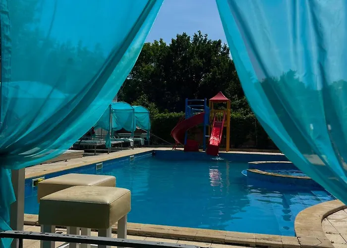 Devora 1 & Bar & Restaurant Апартаменты Варна